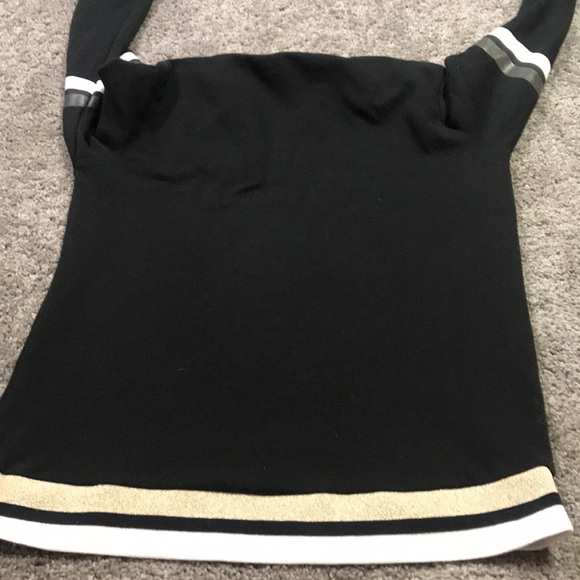 sweater - Picture 4 of 5